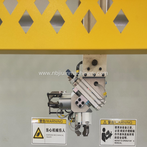 Gantry Robot`s Pneumatic Gripper and Claw